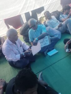 धरना प्रदर्शन का आज नौवा दिन  | गृहमंत्री विजय शर्मा के कवर्धा स्थित कैंप कार्यालय के सामने डटे हैं छ.  ग.  राज्य के विभिन्न जिलों के दो सौ से अधिक आंदोलनकारी  | भाकपा  (  माले  ) द्वारा दिया गया समर्थन  | एक सूत्रीय मांग को लेकर डटे हैं पुलिसअभ्यर्थी  |